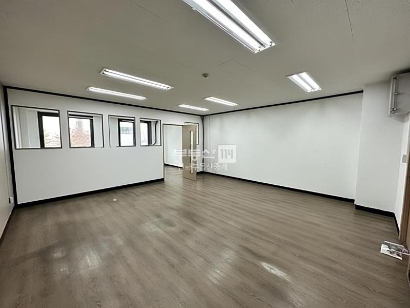 [부동산114] [사무실] 비공개매물도 많은 신화부동산 월세 희망가격 2,500/250만원 [부동산114] [사무실] 비공개매물도 많은 신화부동산... 